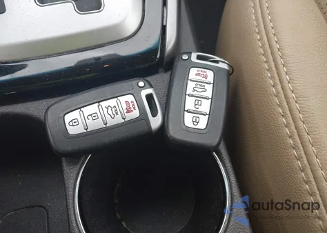 2012 Hyundai Elantra Limited from USA, damaged, VIN 5NPDH4AE3CH101522